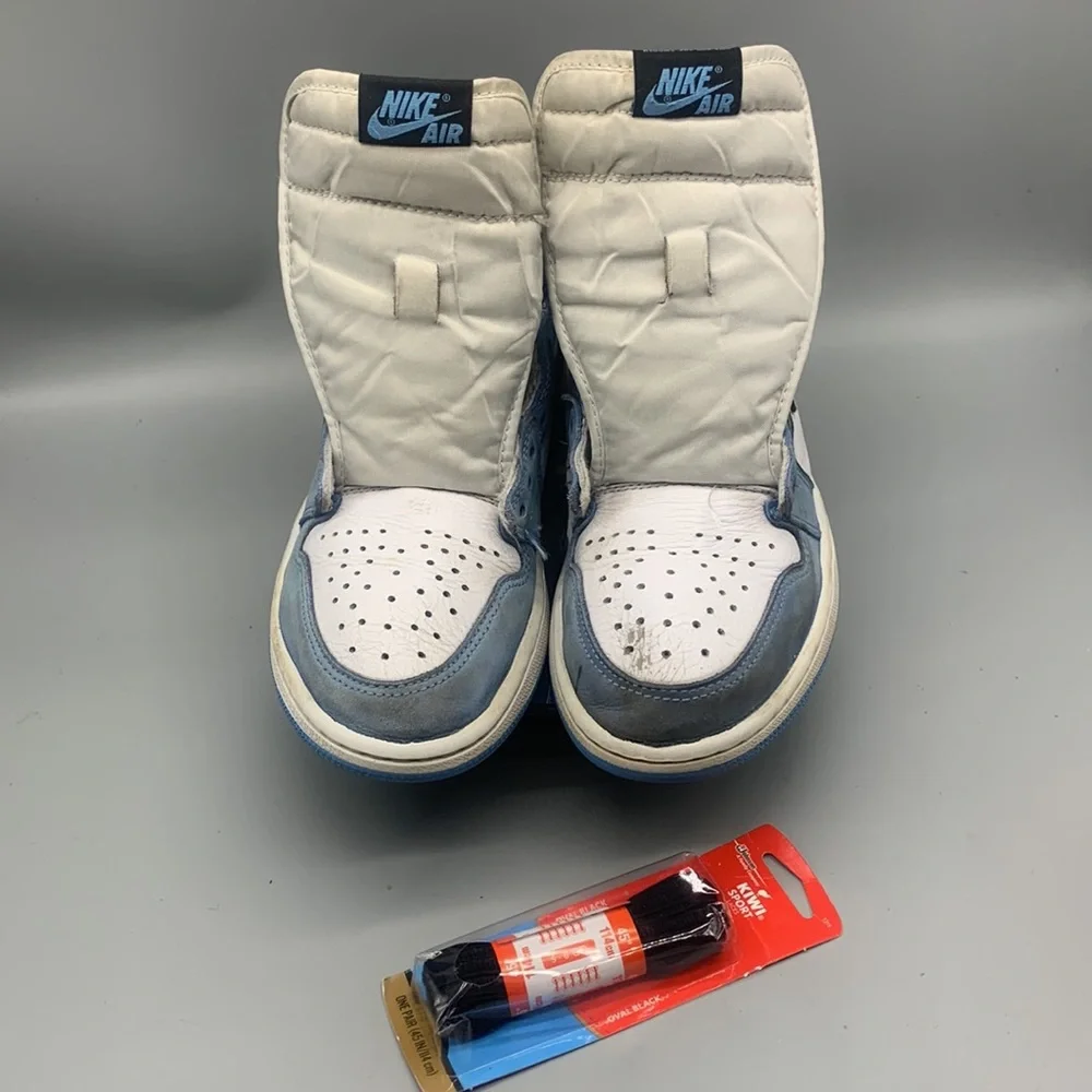 AUTHENTIC Nike Air Jordan 1 Retro High OG University Blue Size 8.5